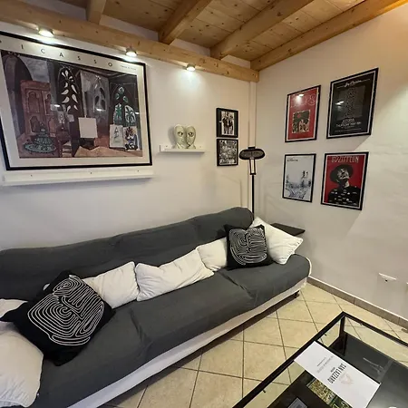 Apartment San Lazzaro House A Few Steps From The Center Lecce
